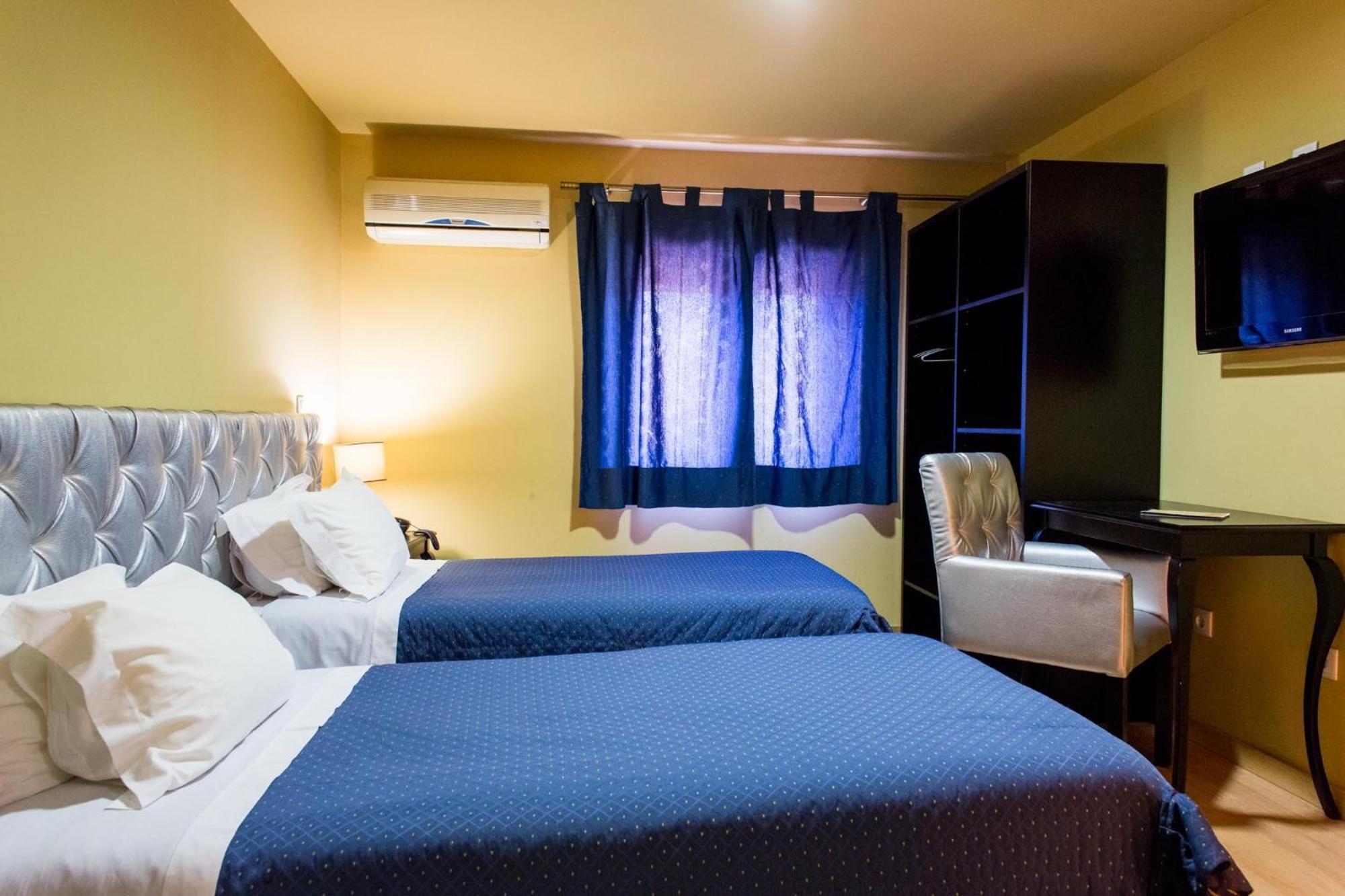Hotel Tulipa Bragança Стая снимка