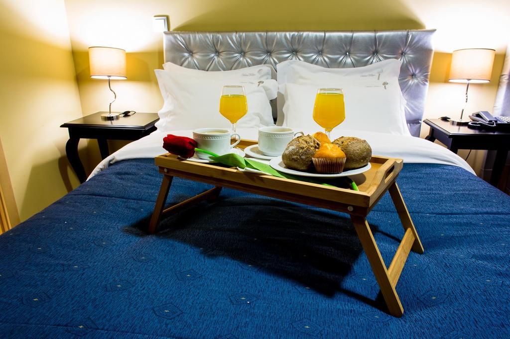 Hotel Tulipa Bragança Стая снимка